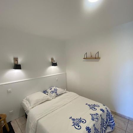 Appartement Chez K - Studio - Proche Centre - Parking à Sainte-Savine Extérieur photo
