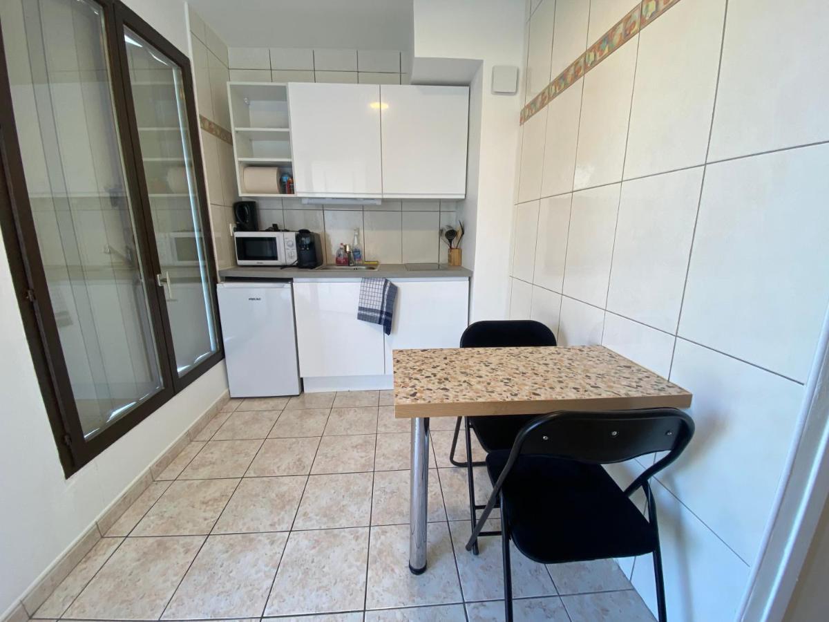 Appartement Chez K - Studio - Proche Centre - Parking à Sainte-Savine Extérieur photo